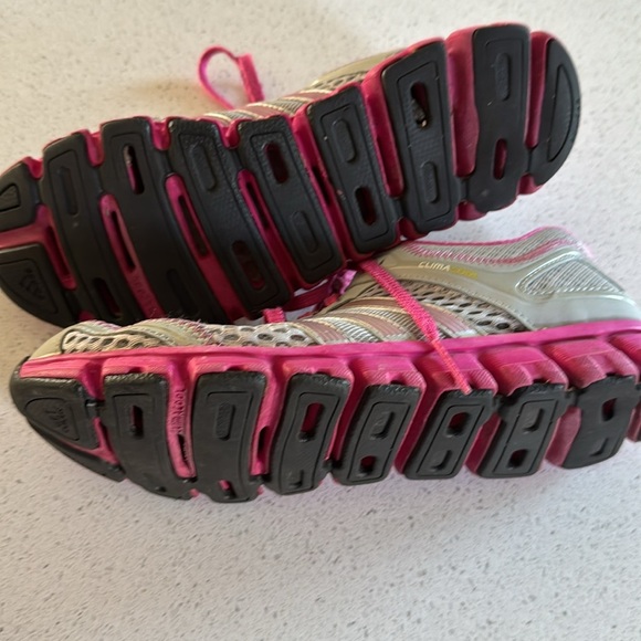 🍍 Adidas Climacool Women's Running Shoes Sneakers Size 9 Pink/Grey🍍 - Picture 4 of 5
